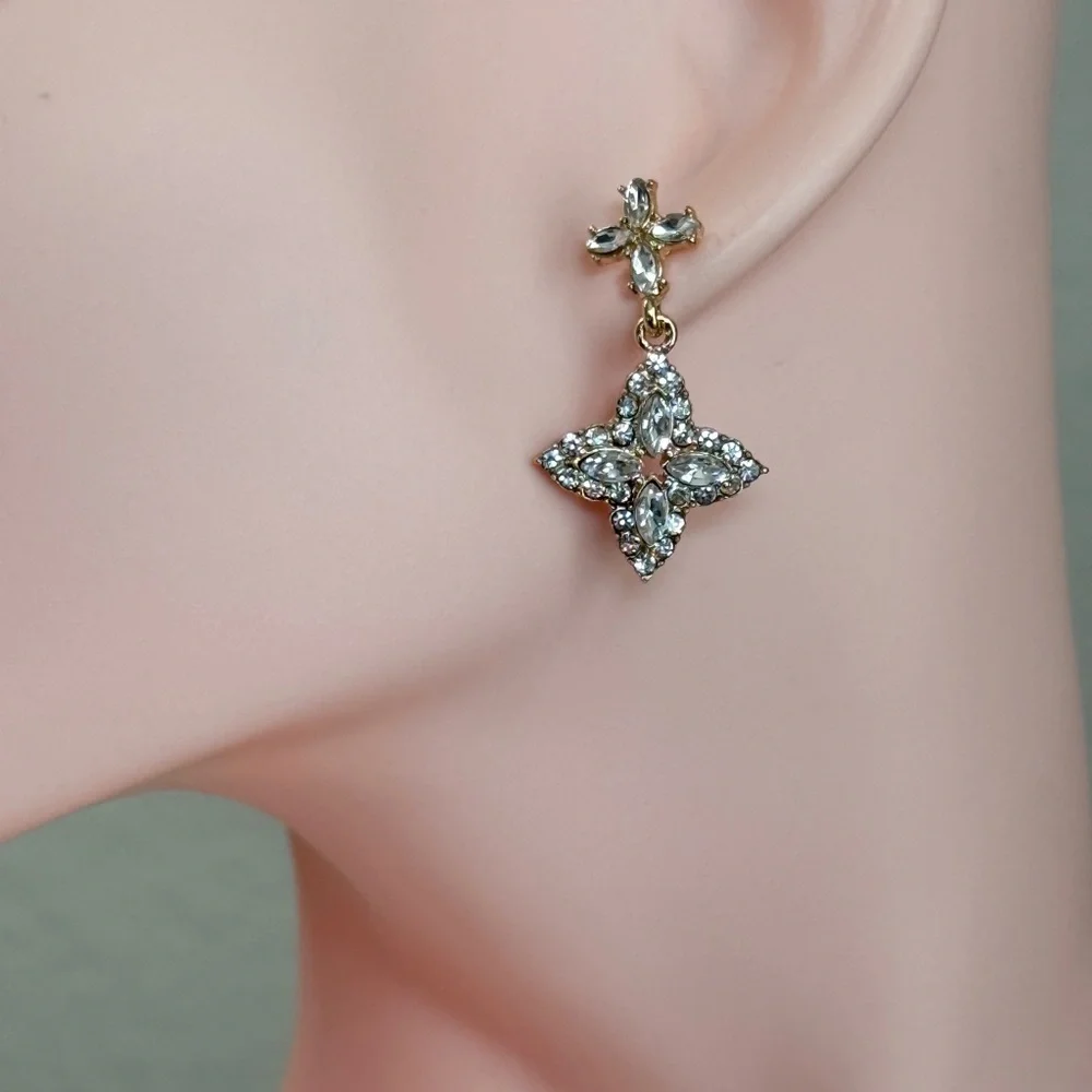 Elegant Gold and Silver Cross Earrings - Picture 4 of 8